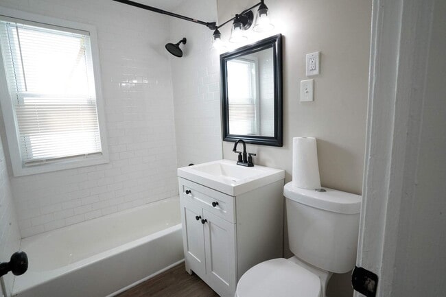 Building Photo - Freshly Renovated 3-Bedroom Home – Quality...