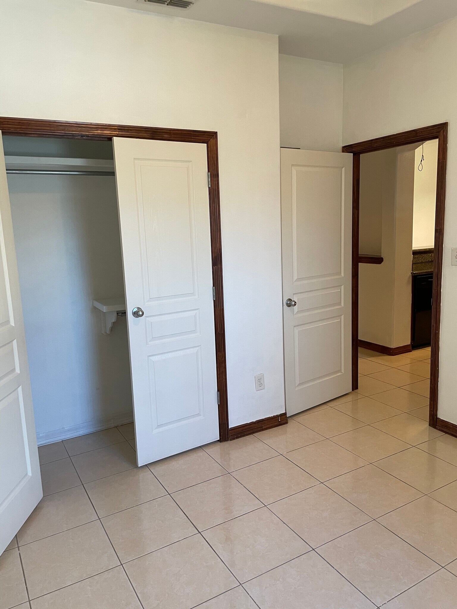 Guest bedroom - 3043 Scotland Dr