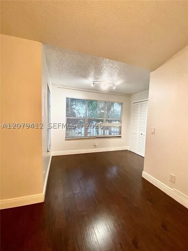 Building Photo - 13090 Vista Isles Dr