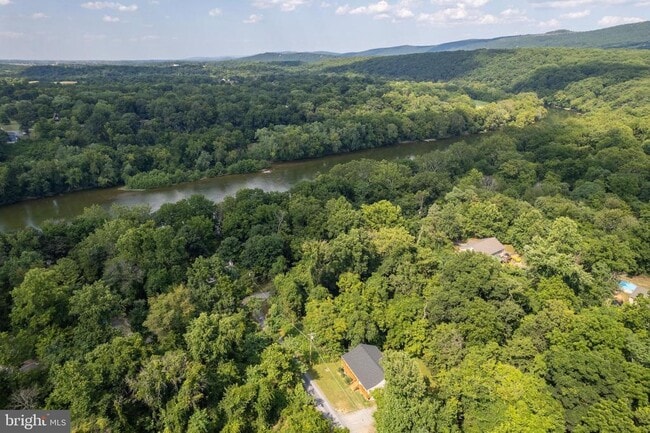 Building Photo - 430 Cedar Creek Dr