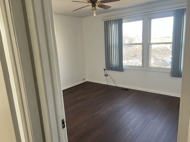 Building Photo - 1795 Marquette Ln