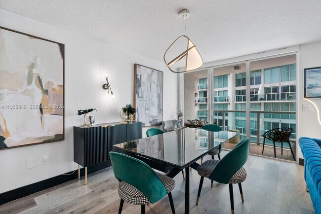 Building Photo - 31 SE 5th St