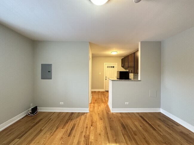 Building Photo - 2917 N Mildred Ave