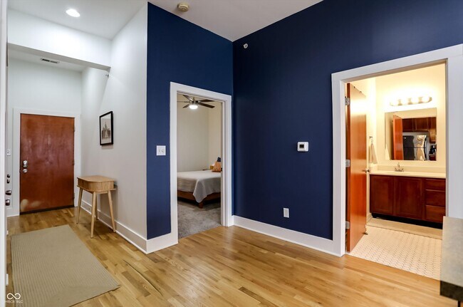 Building Photo - 233 E St Joseph St