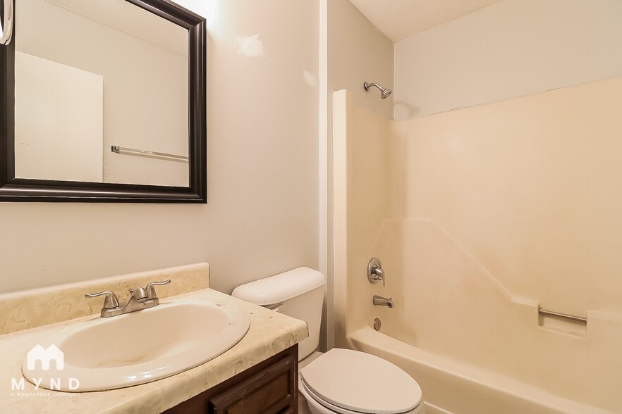 Building Photo - 103 Coy Pl