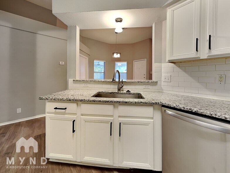 Building Photo - 6006 Ashley Spring