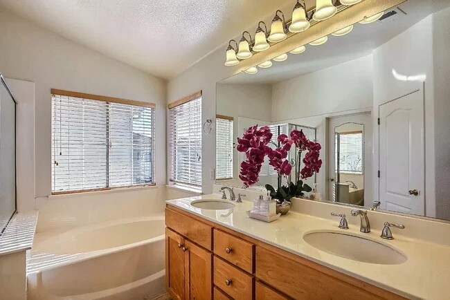 Building Photo - 283 Zoria Farms Ln