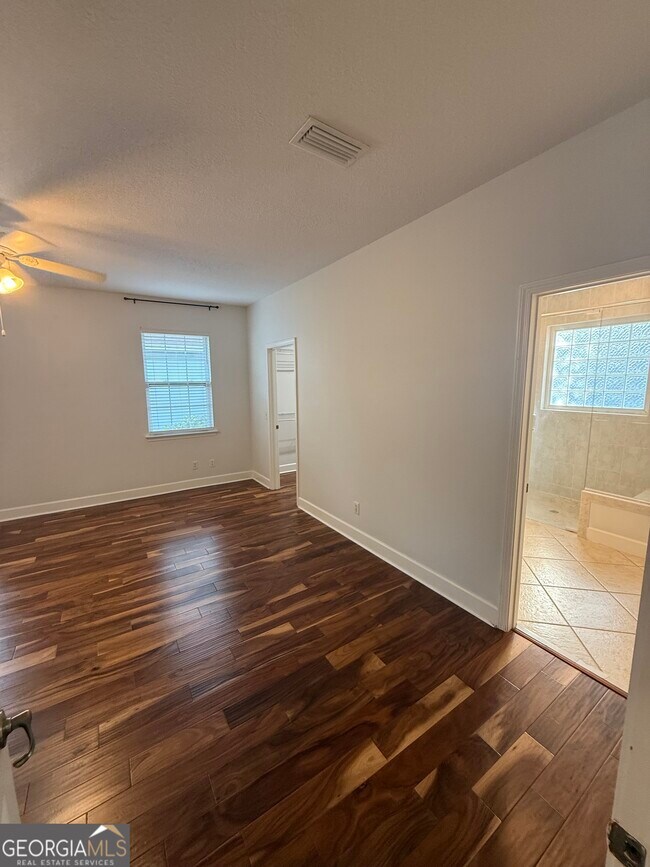 Building Photo - 1603 Sandpiper Ct