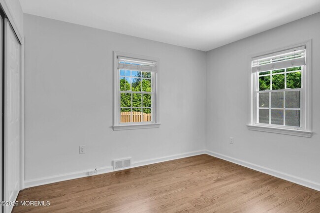 Building Photo - 67 Victoria Pl