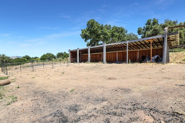 Building Photo - Peaceful Cachagua Retreat | 3BR Home with Vaulted Ceilings, Oaks & Star-Filled Skies