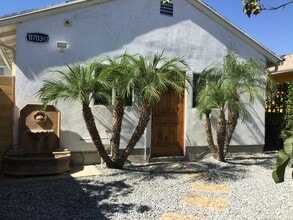 Building Photo - Gorgeous Guest house, with1 Bedroom and 1 Bathroom,  Hawthorne.