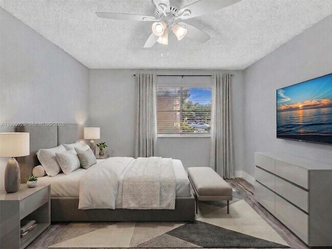 Building Photo - 9777 Westview Dr