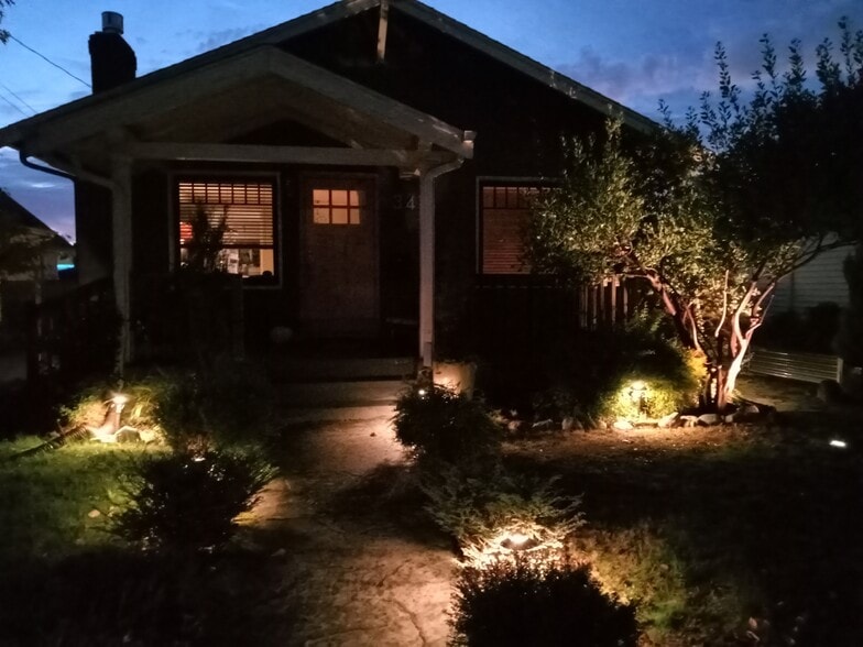 Building Photo - 3411 SE 59th Ave