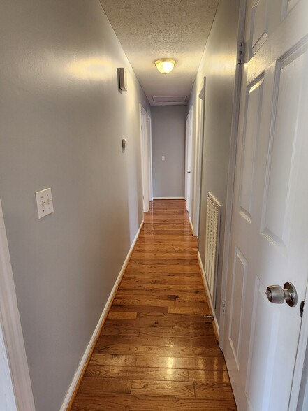 Hallway - 1230 Dunham Ln