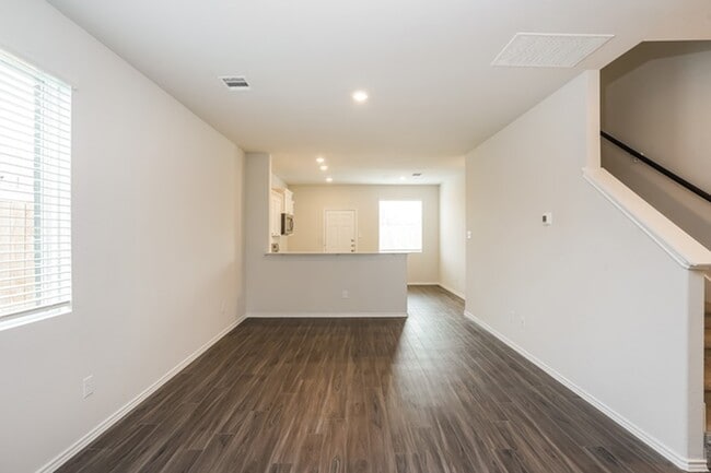 Building Photo - 3021 Wood Lily Dr