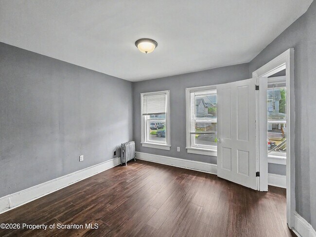 Building Photo - 1019 N Irving Ave