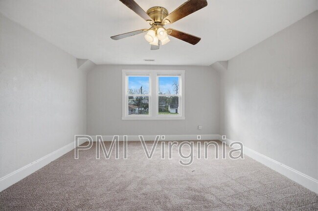 Building Photo - 1906 Montclair Ave