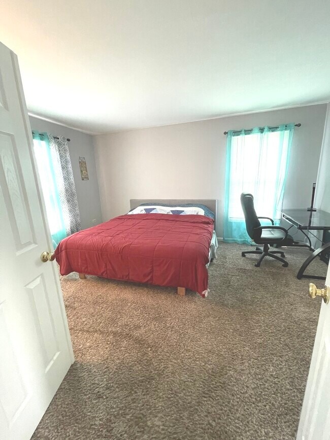 Building Photo - 1752 Alan Deatherage Dr