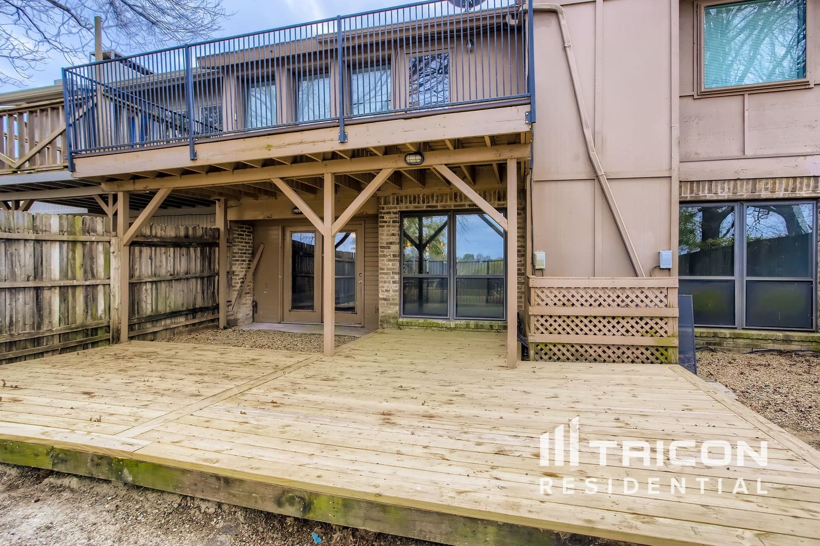 Building Photo - 316 Columbia Dr