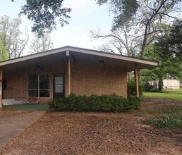 Building Photo - Single Family Residence