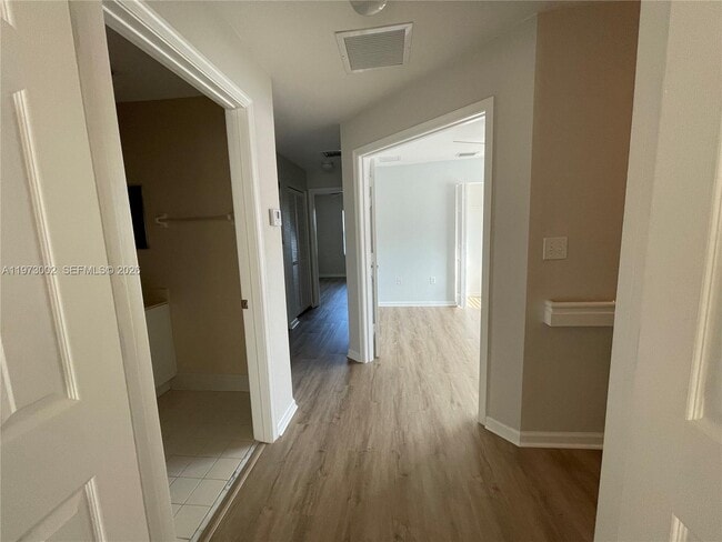 Building Photo - 6361 Landings Terrace