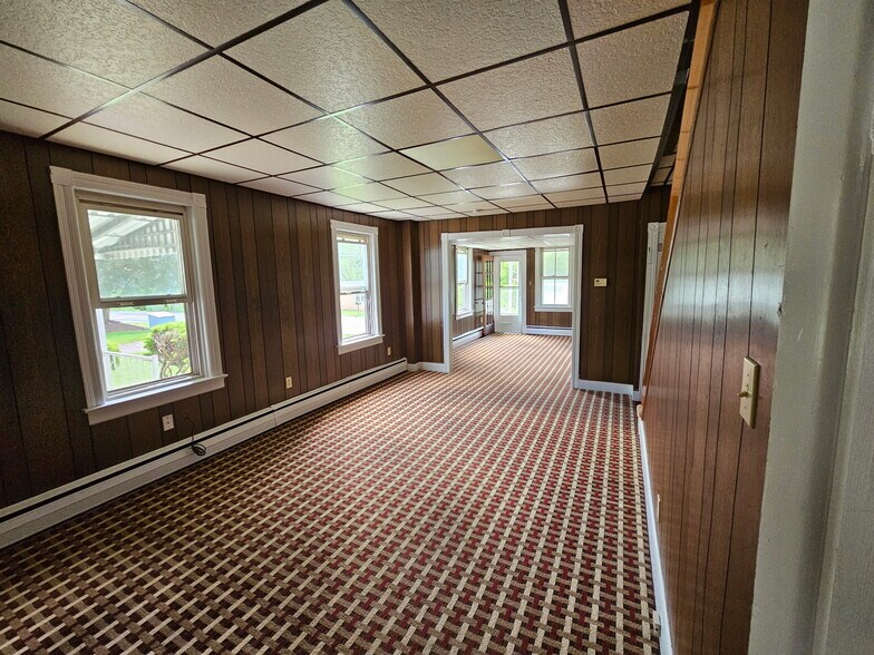 Living room or dining room - 246 Monocacy Dr