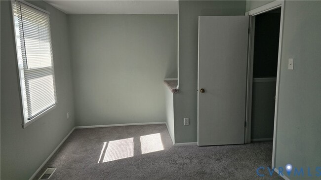 Building Photo - 726 Sturgis Dr