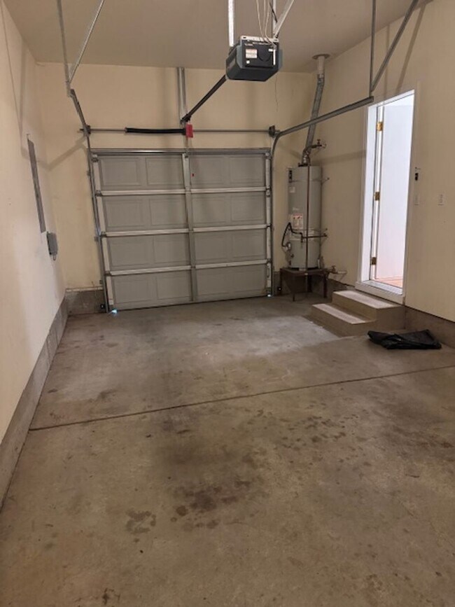 Building Photo - Beautiful 3-Bedroom, 2-Bath Home In Barger Area Of West Eugene!