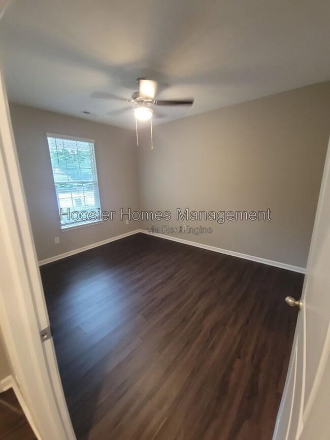 Building Photo - 5636 Brownstone Dr