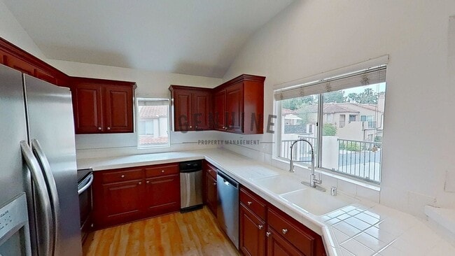 Building Photo - 2Bd 1Ba Condo in Newport Beach