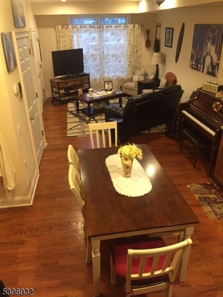 Building Photo - 459 Main St