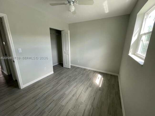 Building Photo - 3921 SW 31st Dr