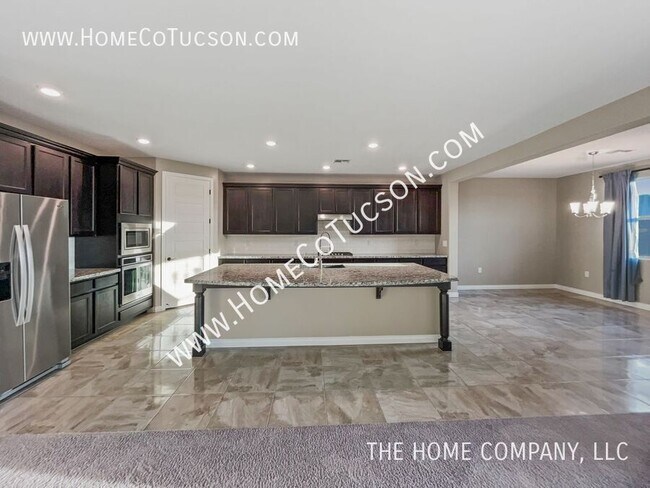 Building Photo - 9915 N Cardon Grande Trail