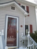 Building Photo - 209 Garland St E