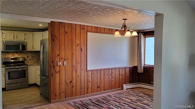 Building Photo - 14 Brookside Rd