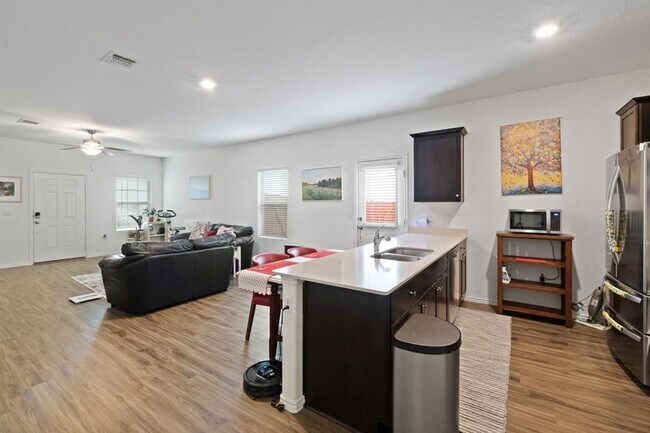 Building Photo - 7116 Spirit Hill Rd