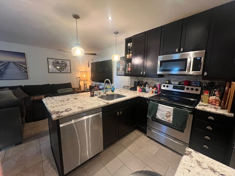 Building Photo - 4955 Hanawai St