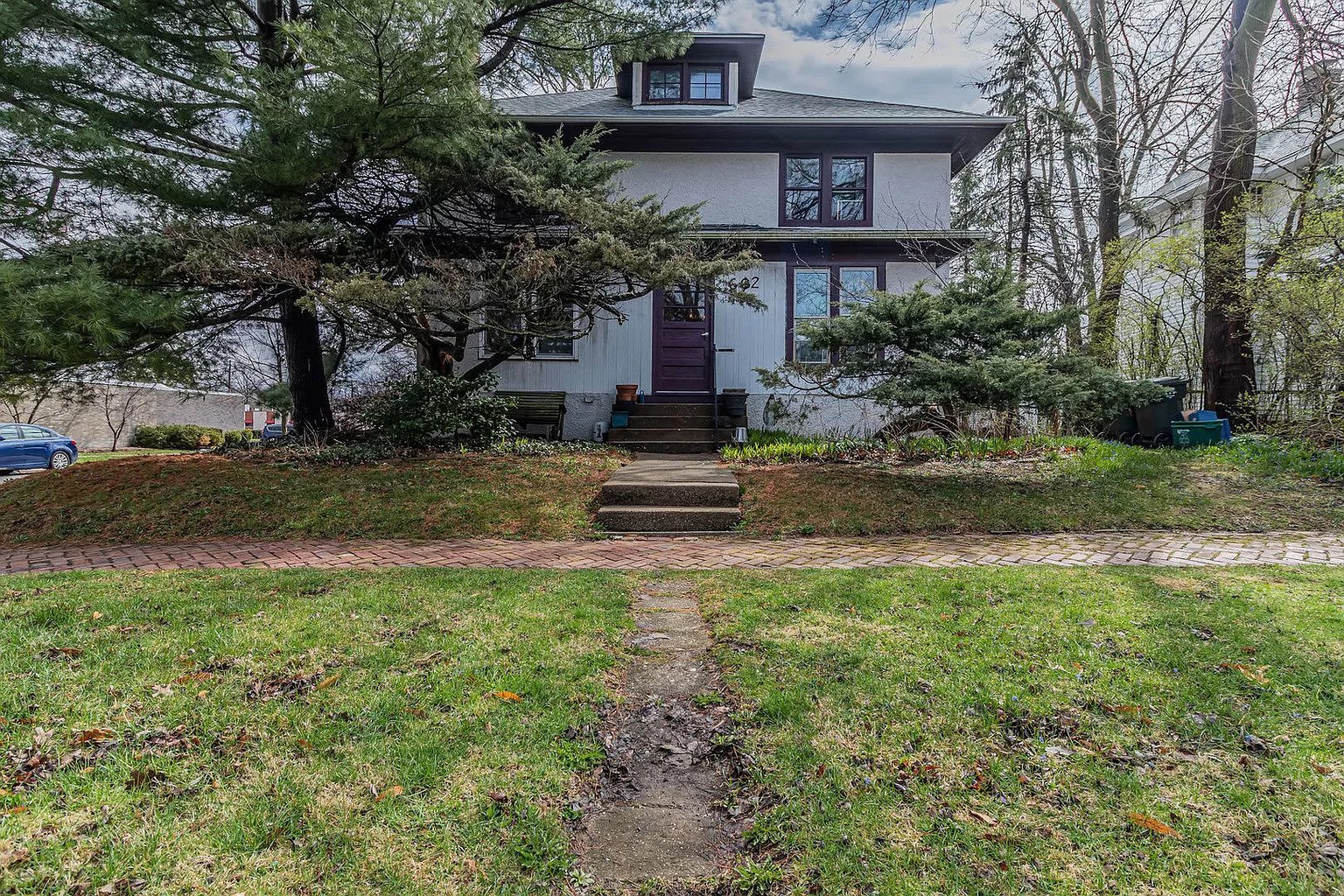 Front View - 602 S Broadway Ave