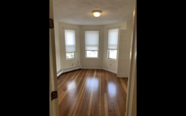 Building Photo - 30 Yeamans St