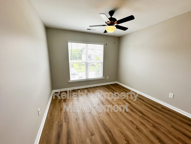 Building Photo - 361 White Oak Ridge Dr