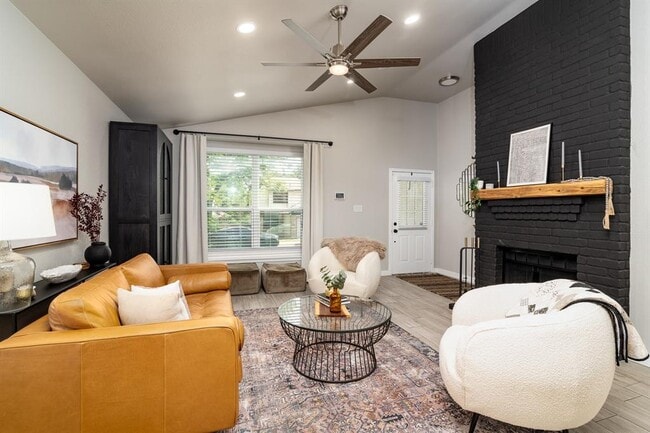 Building Photo - 1407 Elm Brook Dr