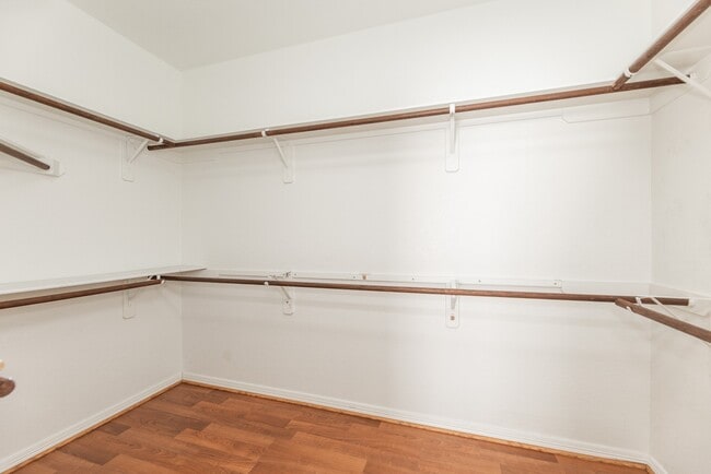 Building Photo - 15435 Stoneridge Park Ln