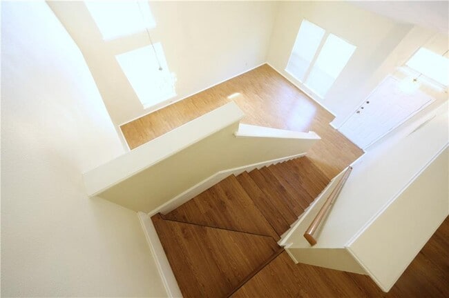 Building Photo - 8005 Tantara Ct