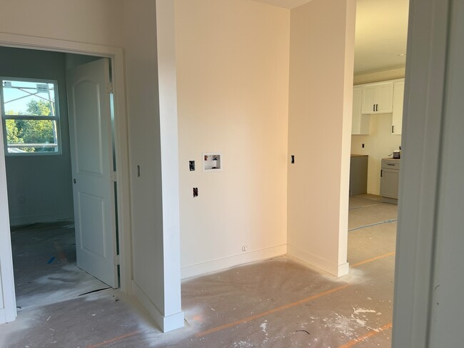 Building Photo - 7538 Cozycroft Ave