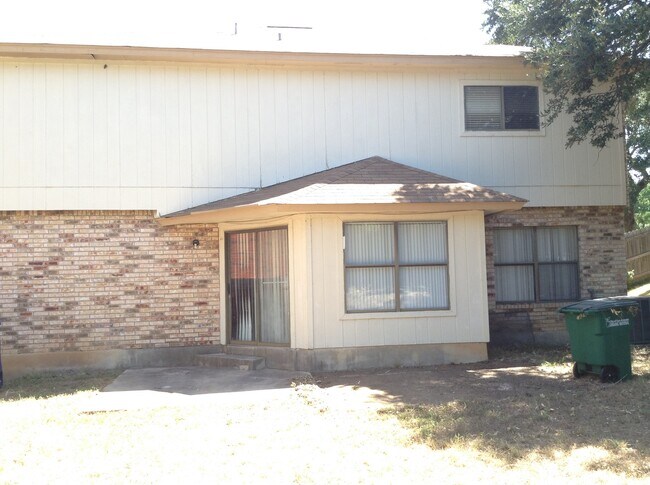 Building Photo - 16703 Coral Glade