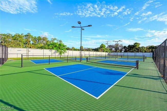 Building Photo - 514 Kamari Cv