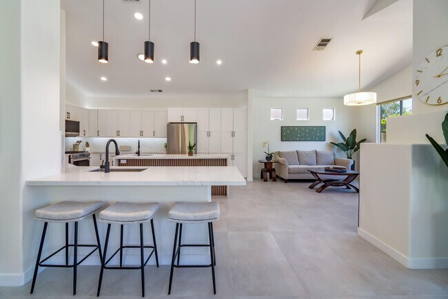 Building Photo - 67568 S Laguna Dr