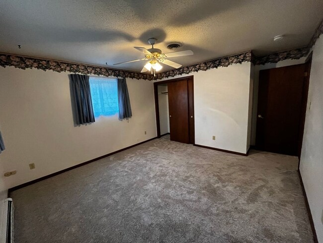 Building Photo - Gorgous Home For Rent In Brush!