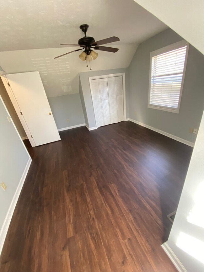 Building Photo - Shelton Park