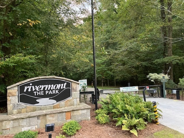 Gated private park for community resident - 709 Cypress Pointe St